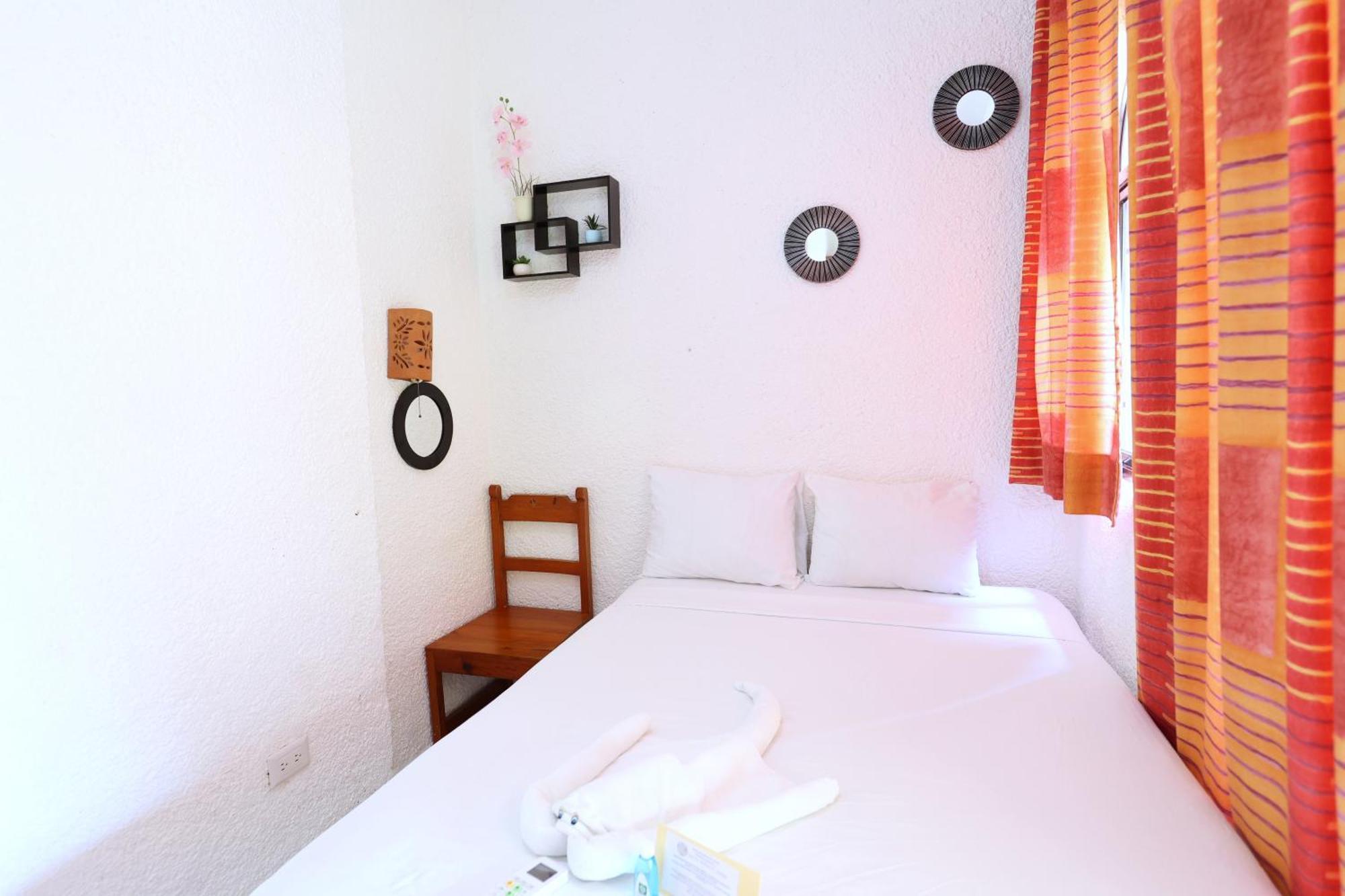 Hotel Bosque Caribe, 5Th Av. Zone بلايا ديل كارمن المظهر الخارجي الصورة