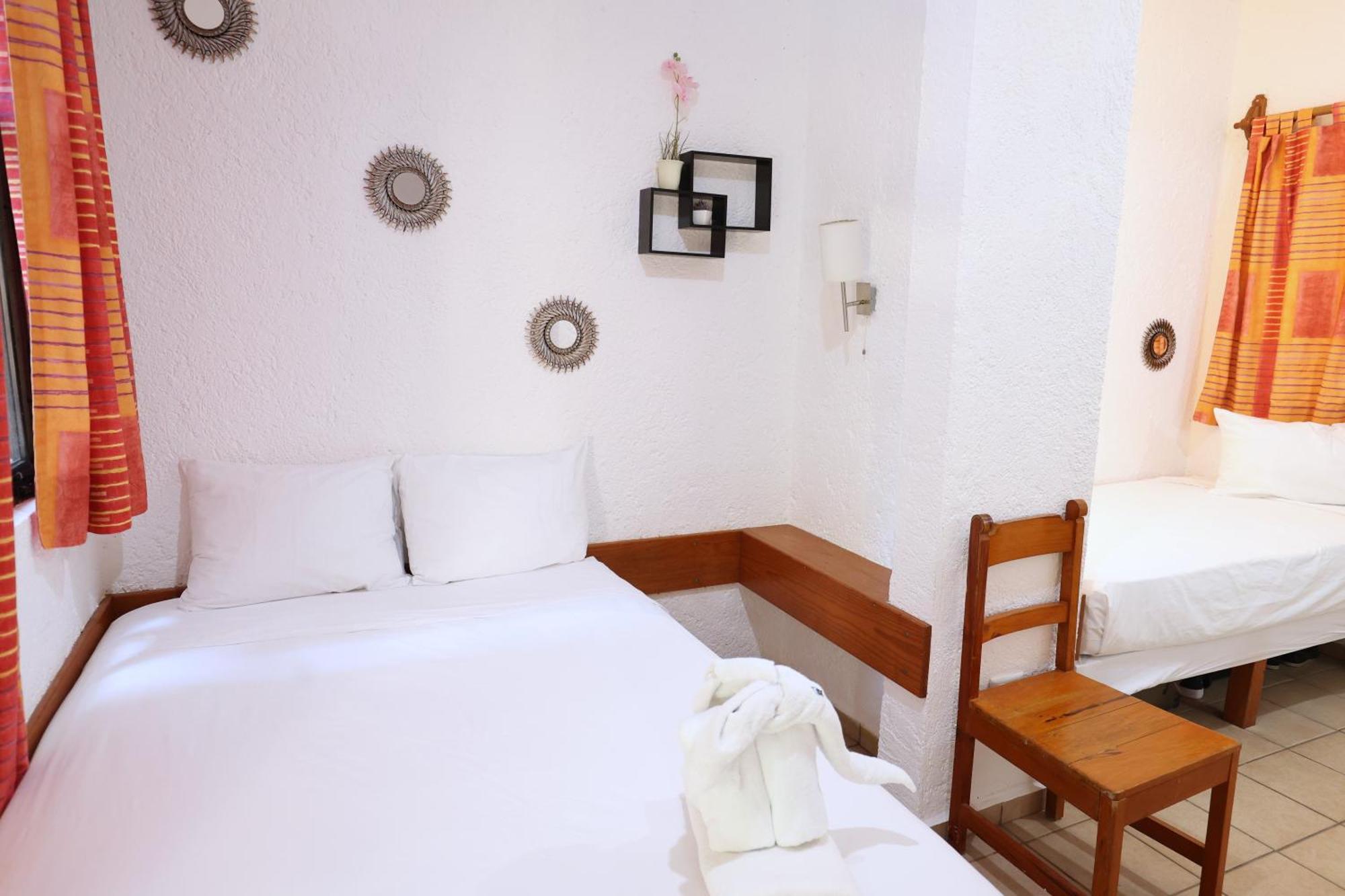 Hotel Bosque Caribe, 5Th Av. Zone بلايا ديل كارمن المظهر الخارجي الصورة