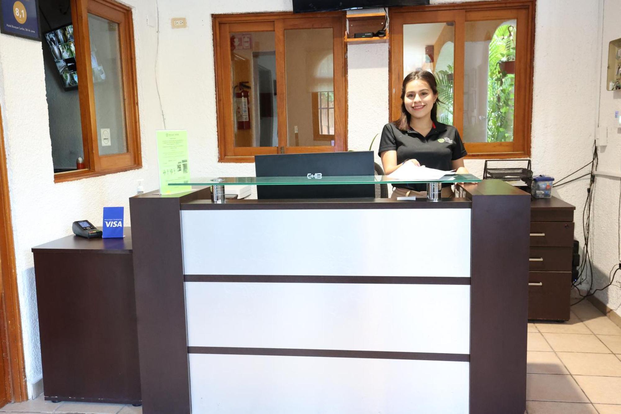Hotel Bosque Caribe, 5Th Av. Zone بلايا ديل كارمن المظهر الخارجي الصورة