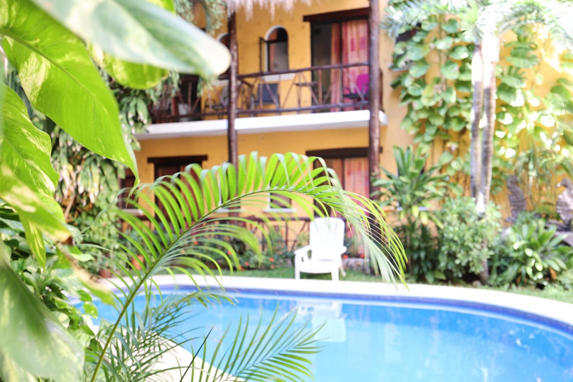 Hotel Bosque Caribe, 5Th Av. Zone بلايا ديل كارمن المظهر الخارجي الصورة