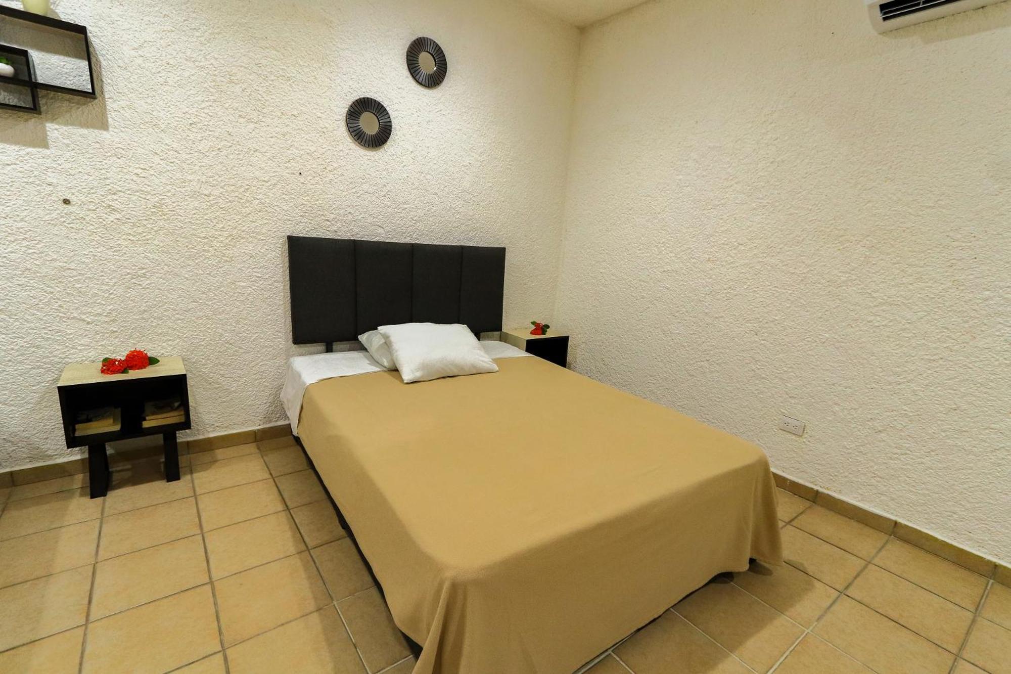 Hotel Bosque Caribe, 5Th Av. Zone بلايا ديل كارمن الغرفة الصورة