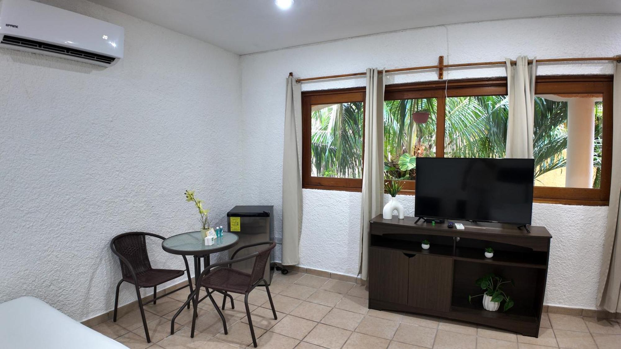 Hotel Bosque Caribe, 5Th Av. Zone بلايا ديل كارمن المظهر الخارجي الصورة